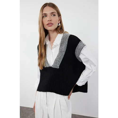 Trendyol Black Wide Fit Soft Textured Color Block Knitwear Sweater