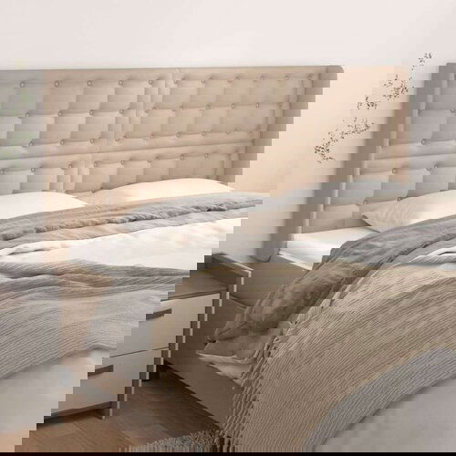  Vzglavje z u&amp;scaron;esi kapučino 163x16x118/128 cm umetno usnje, (20933719) Slike