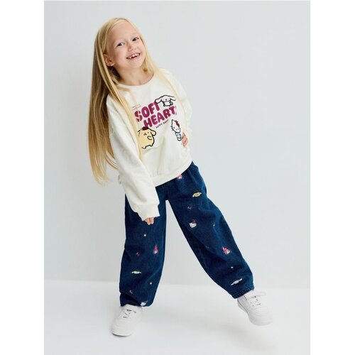 Sinsay Pamučna crewneck majica s našivcima Hello Kitty and Friends Cene