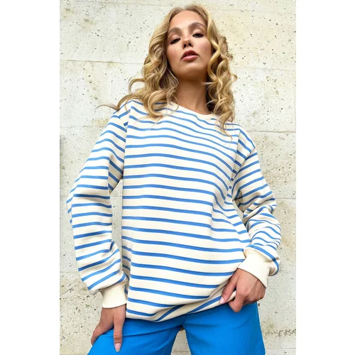 Trend Alaçatı Stili Women's Blue Crew Neck Striped 3 Thread Inside Raised Sweatshirt