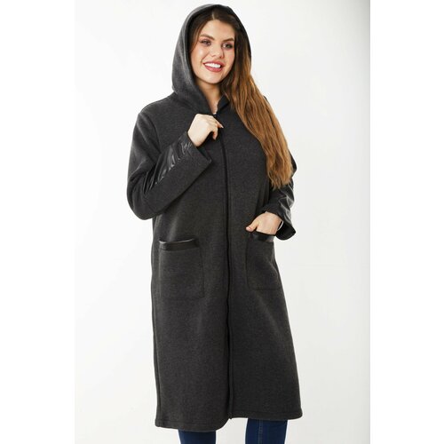 Şans Women's Plus Size Smoked Cream Coat with Zippered Hood and Unlined Faux Leather with Garnish Cene