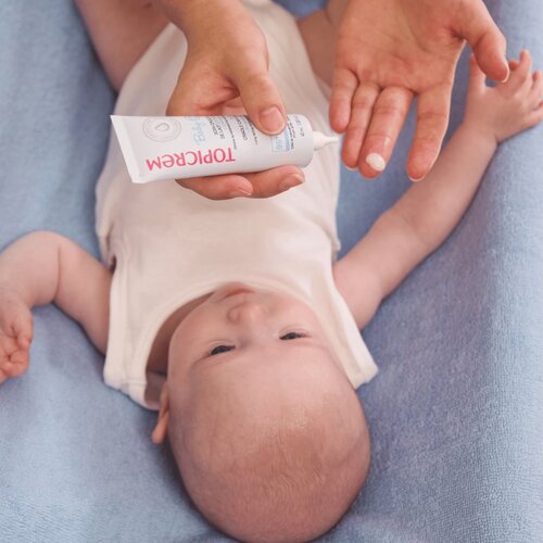 Topicrem BABY Cradle Cap Care gel za nego luskave kože za otroke od rojstva 40 ml Slike