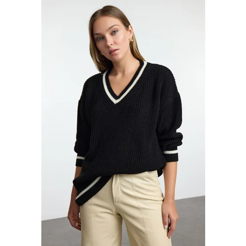 Trendyol Black Wide Pattern V Neck Knitted Sweater