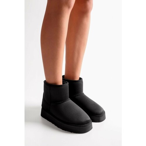Shoeberry Women's Uggy Black Pile Short Suede Boots Black Textile. Slike