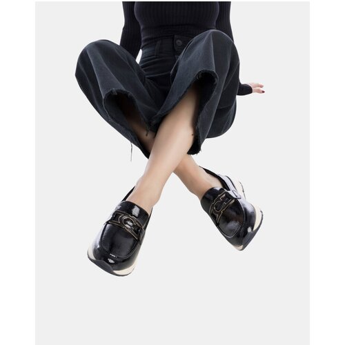 Carmela Mokasini 162518 Črna Slike