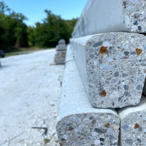 Žica promet betonski stub 7x8 H-2000 Slike