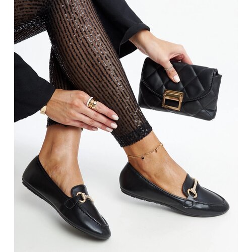 Gemre Black loafers with a decorative buckle Paddy Cijene