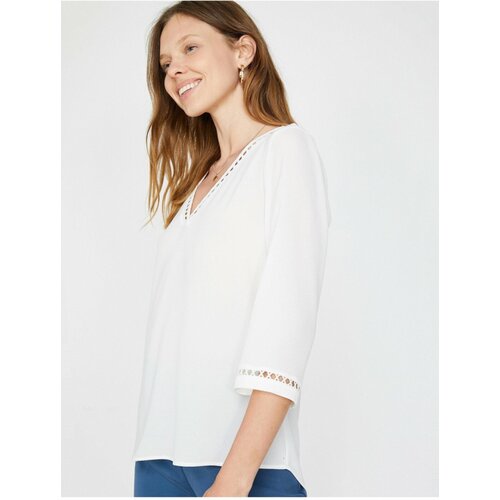 Koton Women's Lace Detailed V-Neck Blouse Cene