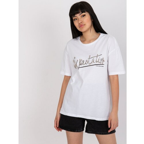 Fashion Hunters White t-shirt with an application and a round neckline Slike