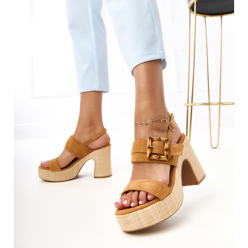 D/CEO Brown block-heeled sandals decorated with a buckle Elevira Slike