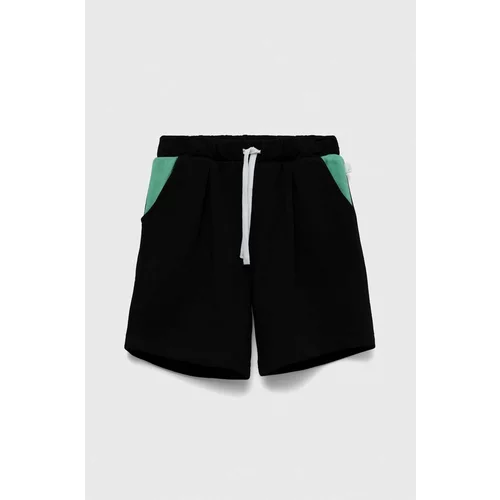 United Colors Of Benetton Otroške bombažne kratke hlače črna barva