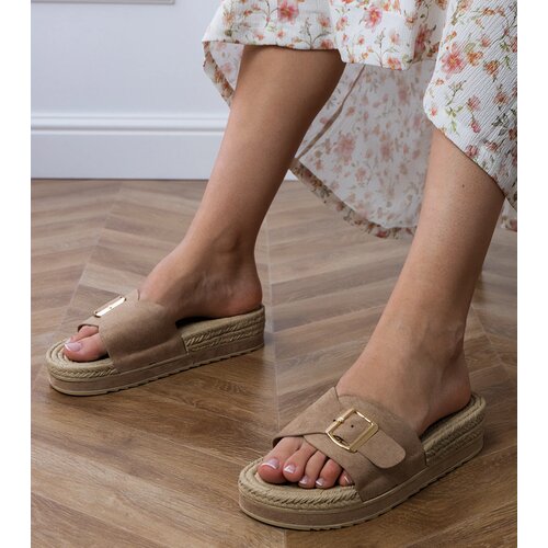 Gemre Brown platform sandals with a buckle on the Umsa strap Slike