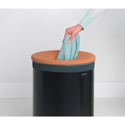 Brabantia Ko&amp;scaron; za perilo 60 L s pokrovom iz plute Slike