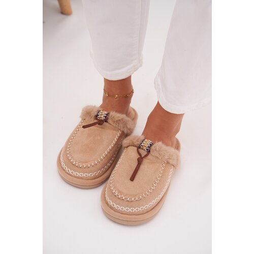 Boto Women&amp;#039;s slippers with fur and embroidery Beige Perivelle Slike