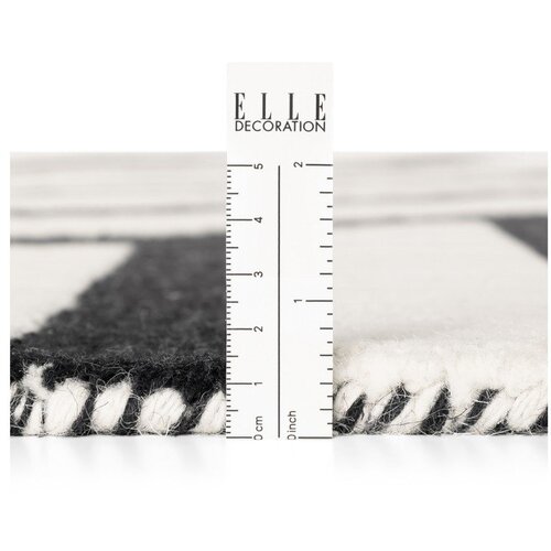 Elle Decoration Crno-bijeli ručno rađen vunen tepih 120x180 cm Stryve Noir &amp;ndash; Slike