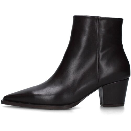 Anita Gležnjarji 618 Kostanjeva Cene