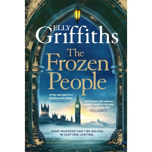 Hachette Elly Griffiths - The Frozen People Cene