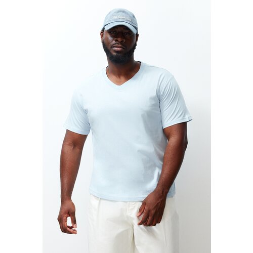 Trendyol Plus Size Light Blue Men's Slim/Fit-Right V-Neck 100% Cotton Comfort T-Shirt Cene