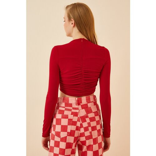  Women's Red Pleated Crop Knitted Blouse Cene