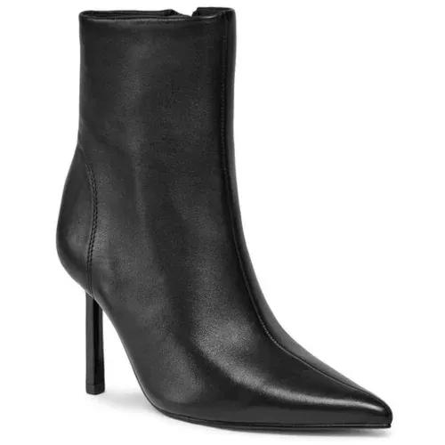 Steve Madden Škornji Iyanna Bootie SM11002278 SM11002278-017 Črna