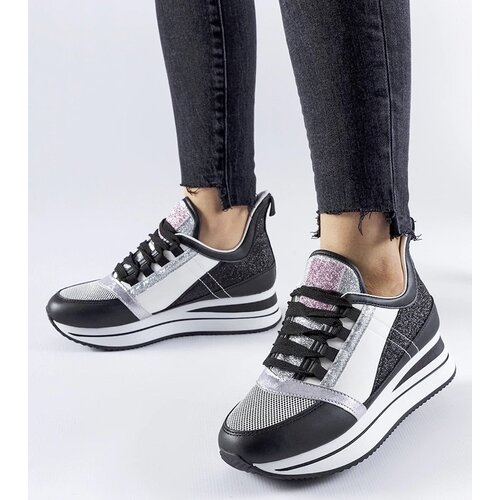 D/CEO White trainers Justar Cijene