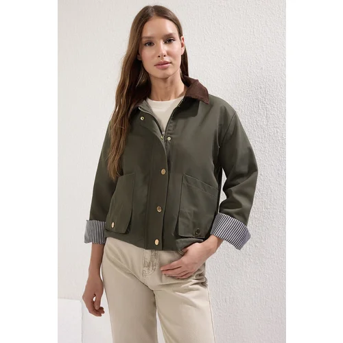 Trendyol Khaki Oversize Thin Jacket Coat with Velvet Collar Detail