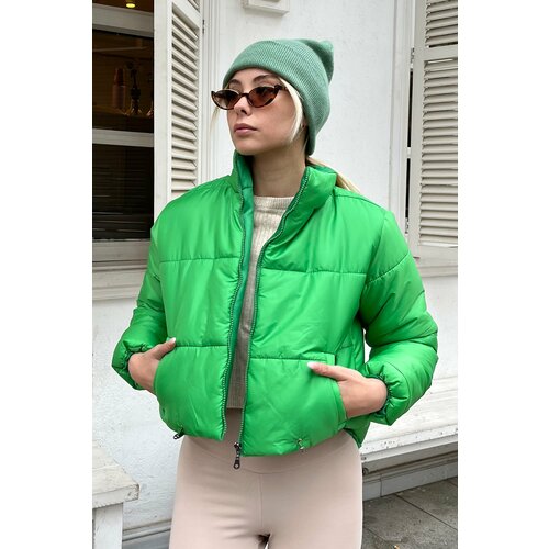 Trend Alaçatı Stili Women's Light Green Stand Up Collar Double Pocketed Puffer Puffer Coat with Elastic Waist Slike
