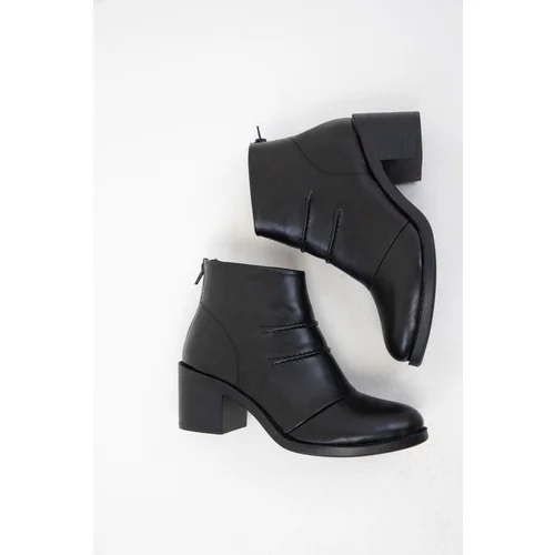 Soho Black Women's Boots & Bootie 20052