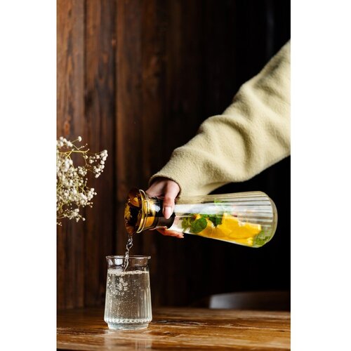 Vialli Design Steklena karafa 900 ml Mia &amp;ndash; Slike