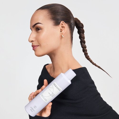 Kerasilk Styling Ultimate Hold Hairspray lak za lase ultra močna fiksacija 300 ml Slike