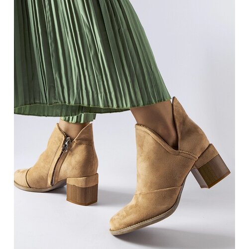 Gemre Beige ankle boots with irregular upper Busson Cene