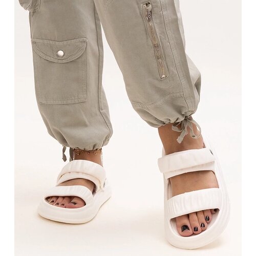 D/CEO Black sandals on a block heel Millo Cene
