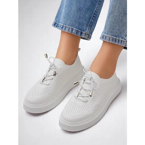 Resti Women's perforated laced sports shoes Vaned Cene