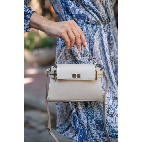 Madamra Mink Women's Lock Clamshell Mini Handle Bag | ePonuda.com