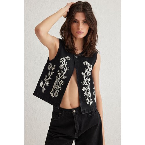 Trendyol Black Embroidered Denim Vest Slike