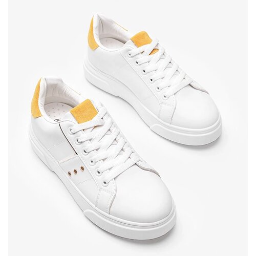 Gemre White sneakers with yellow insert Ellen Cene