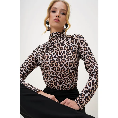 Trend Alaçatı Stili Women's Beige Black Stand Collar Draped Shoulders Leopard Pattern Sandy Blouse