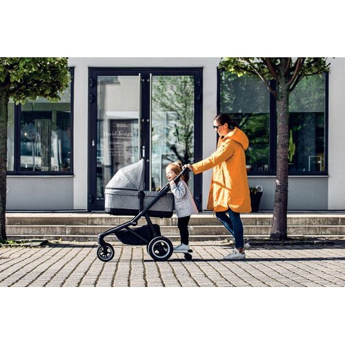 Thule Sleek crni okvir crna dječja kolica Slike