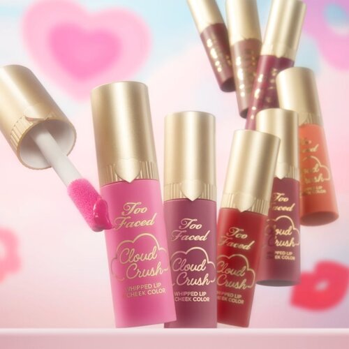 Too Faced Cloud Crush Whipped Lip &amp;amp; Cheek Color tekoče rdečilo za ustnice in lica odtenek Hopeful Romantic 4.3 g Slike