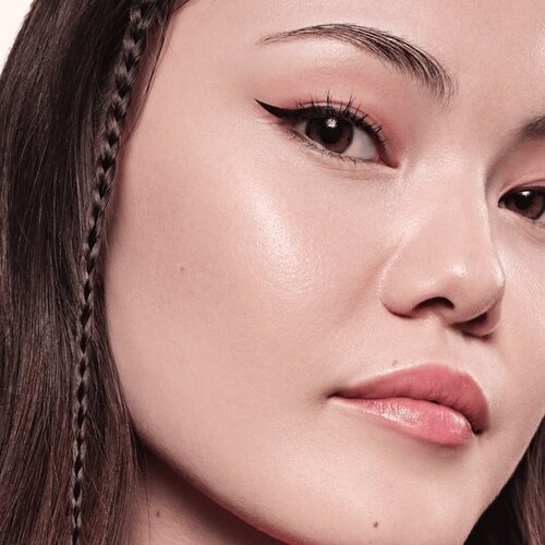 Essence Eyeliner Pen olovka za oči nijansa 020 Brown 1.1 ml Slike