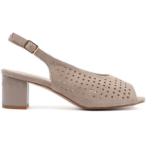 GOODIN Beige low-heeled sandals Slike