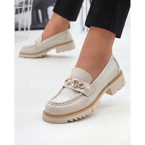 Resti Beige lacquered women's moccasins with chain Sotella - Footwear Cene
