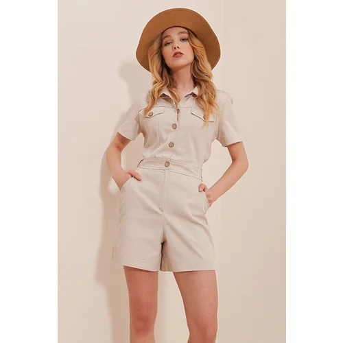 Trend Alaçatı Stili Women's Safari Gabardine Shorts Rompers with Stone Pockets and Button Detailed in the Front