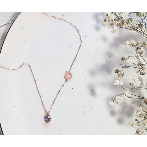  Ogrlica cirkon srce i slovo rose gold Cene