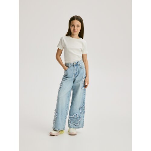 Reserved Jeans hlače wide-leg s aplikacijama - plava Cijene