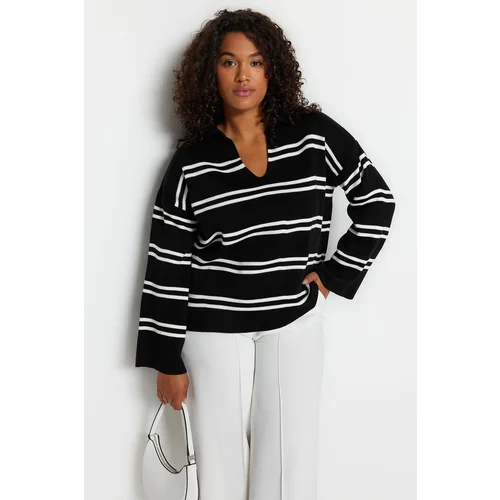 Trendyol Curve Plus Size Sweater - Ecru - Relaxed fit