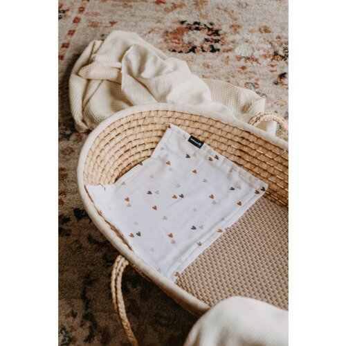 T-TOMI BIO Muslin Diaper Under the Head bombažna krpa Love 30 x 40 cm 1 kos Slike