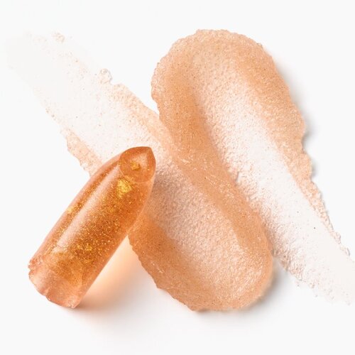 Catrice Glam In Gold Lip Balm hidratantni balzam za toniranje usana sa &amp;scaron;ljokicama nijansa 010 In A Gold Rush 3.5 g Slike