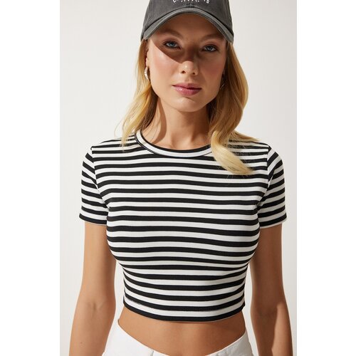  Women's Black Striped Crop Knitted T-Shirt Cene