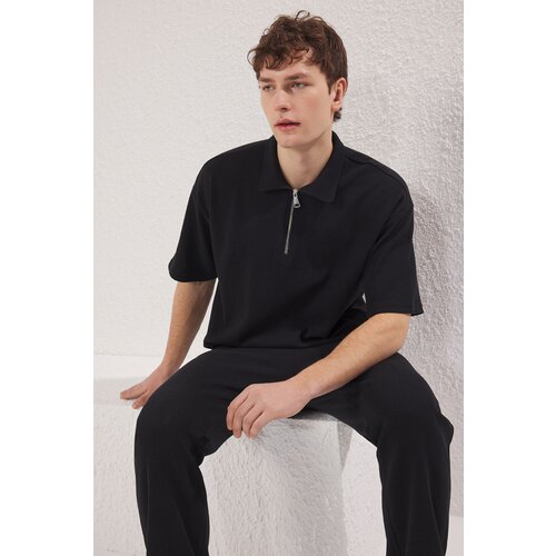 Trendyol Black Oversize/Wide Cut Textured Zip-Up Polo Neck T-Shirt Slike